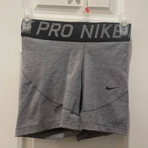 EUC Nike Pro Women's 3" Shorts!